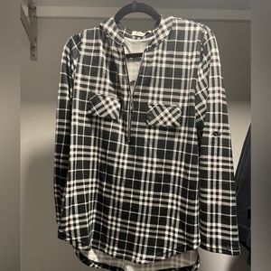 Women’s plaid quarter zip 3/4 sleeve